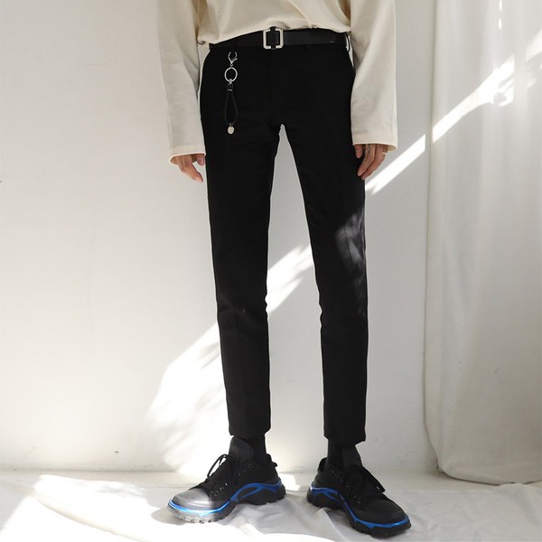 彰化市太平街111號店面商品都是店長親自去韓國帶回來的✈️質感都是挑選過的價格都是非常實在的關於尺寸、訂購、或任何問題～都歡迎聊聊詢問專業拍攝穿搭照 都是有打光的戶外拍攝也是會有太陽光藍色系、綠色系、