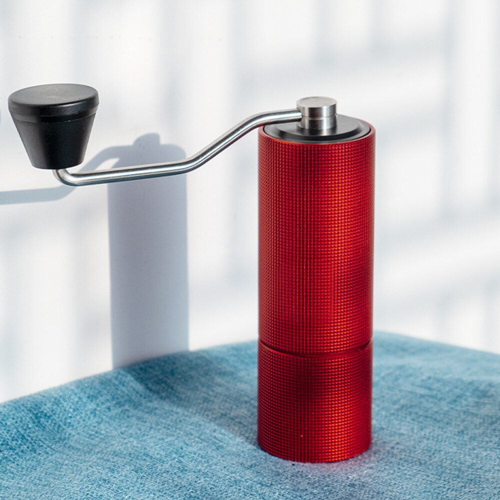 **cnc鋼磨芯同價位最強cp值** 升級版本全金屬粉桶 cnc全鋁機身雙軸承設計 高研磨實力cp值首選 五軸cnc不鏽鋼磨芯 點位粗細調節器精準研磨 隨機附贈清潔刷與攜行袋 *商品規格: *尺寸:1