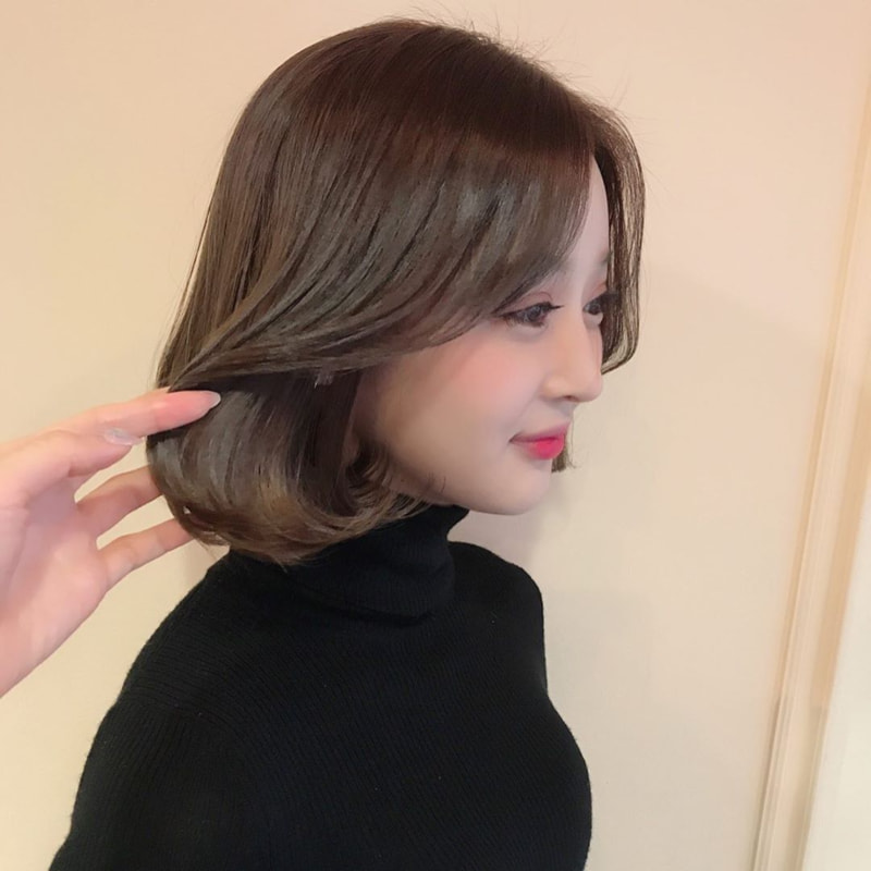 スーパーロングヘアのヘアアレンジ特集 アップもダウンも自在なヘアでオシャレ度をup