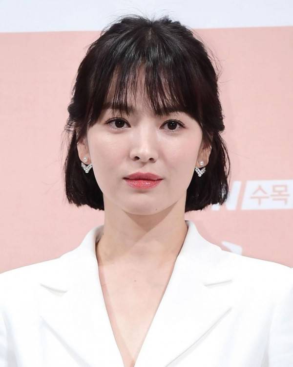 7 Gaya Short Hair Ala Song Hye Kyo Menawan Ditiru