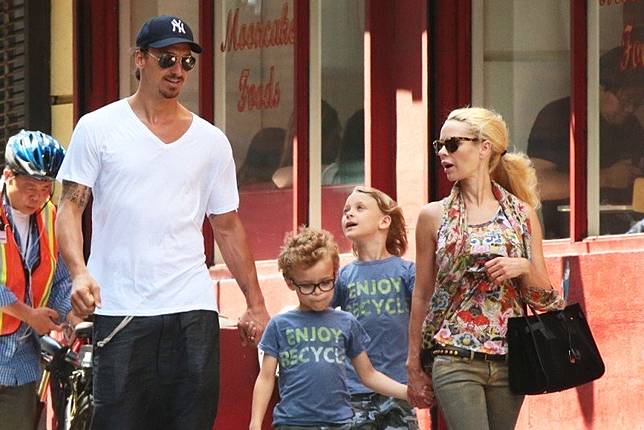 Cinta Zlatan Ibrahimovic dan Helena Seger Bersemi dari Tempat Parkir 
