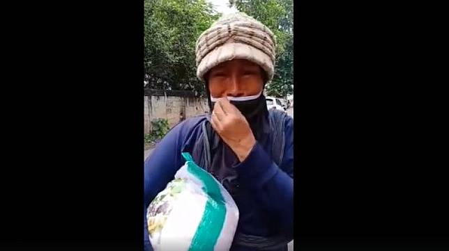 Ibu pemulung menangis tak bisa makan dua hari (Facebook).