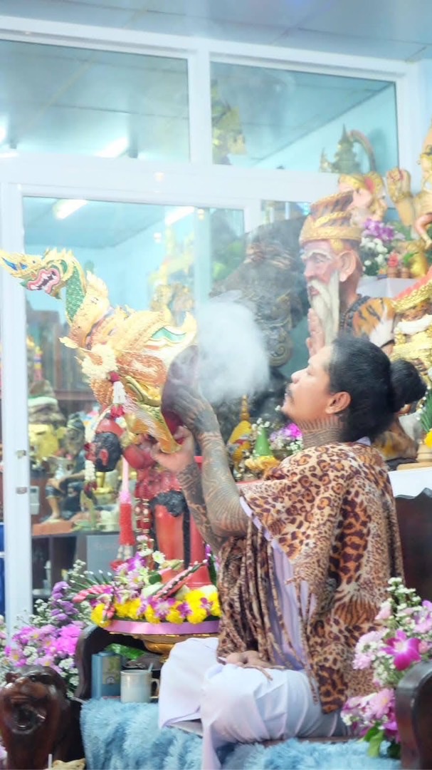 สำนักสักยันต์อาจารย์สวัสดิ์ชลบุรี
