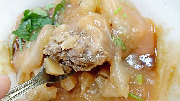 【台北美食】新中肉圓-40年老字號的美味肉圓小吃店