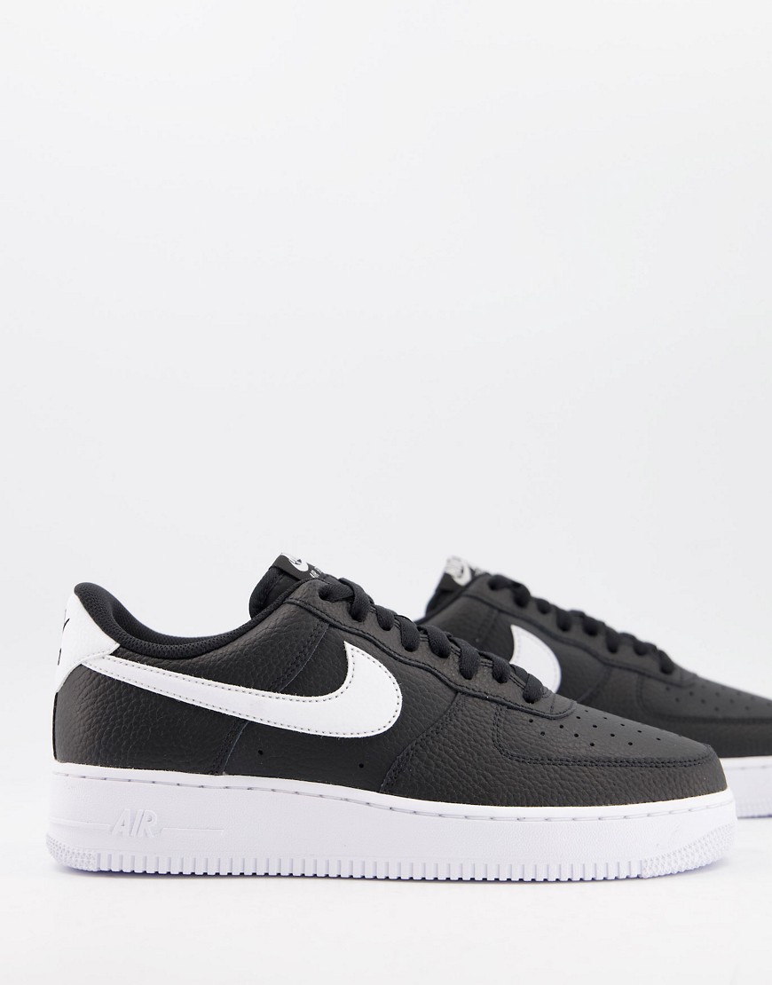 Trainers by Nike Name a more iconic duo Low-profile design Lace-up fastening Padded tongue and cuff 