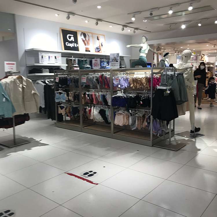 Gap グランフロント大阪店 ギャップグランフロントオオサカテン 大深町 梅田駅 ファッション By Line Conomi