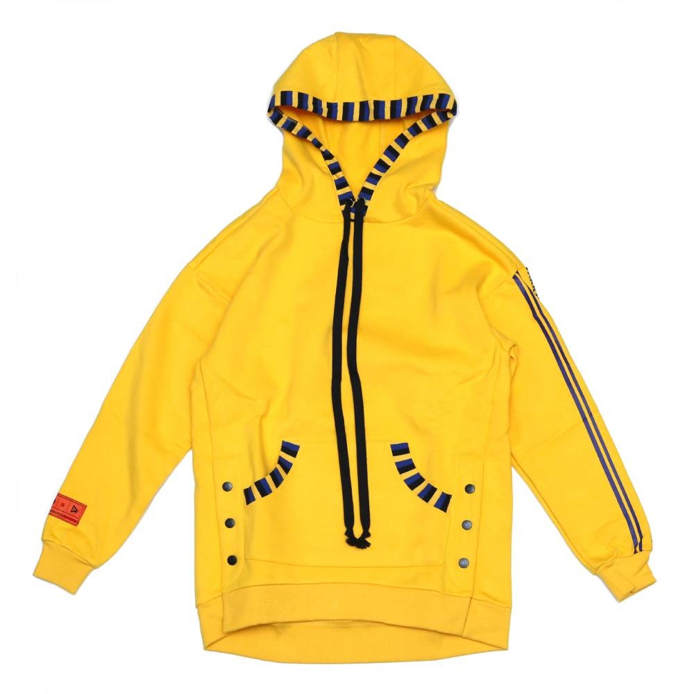 QORExNBALAB聯名系列上市。來自世界流行之都紐約，以女性出發設計的服飾運動品牌，首度登台聯名系列，展現女力運動自信新態度。有別於男款的寬鬆設計，此款以合身長版為設計基底。厚實硬挺質料，舒適內刷