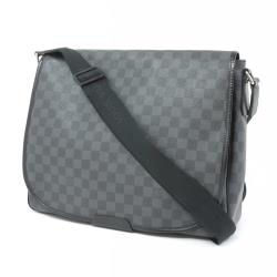 ◎九成新展示品-半價出清|◎|◎品牌:LouisVuitton/LV品牌定位:國際精品背法:斜背/側背包款:斜背包/側背包顏色:混色系/撞色系,棕色系外層材質:牛皮產地:法國開口方式:掀開式適用性別: