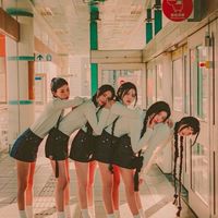 ILLIT写真館　(トークOK‼️)