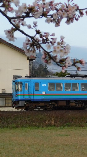 OpenChat 鉄道撮影＆鉄道雑談＆バス雑談グループ〜金正恩追悼キャンペーン開催中〜