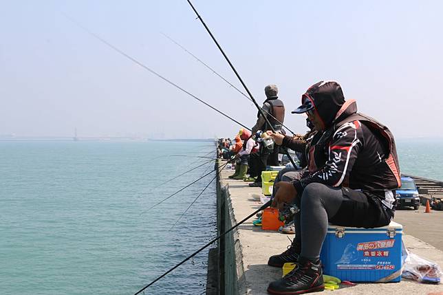 大突破 蔡其昌奔走下知名釣點台中港北堤全面開放 Nownews 今日新聞 Line Today