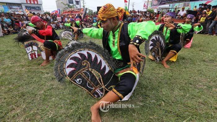 Viral Cerita Penari Wanita Kuda Lumping Di Balik Aksi Kesurupan Para Pemain Tak Bisa Melawan Tribun Style Line Today