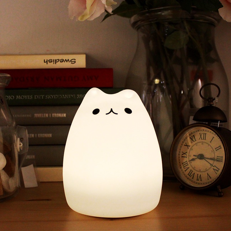 【實拍影片，看的到更安心，盜用必究】可愛Pusheen貓咪造型❤❤❤七彩顏色小夜燈,外型超Q超口愛不管是自用還是送禮都是好選擇採用觸控式開關,重複充電使用,壽命更長久!*內圖有試玩影片可參考材質:軟矽