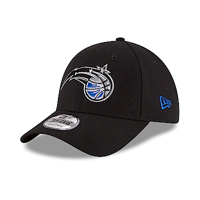 休閒款9FORTY系列棒球帽。帽子版型高挺、帽檐有一定的弧度。後有魔鬼氈帽扣可調節大小。適合頭圍57-63公分。品牌_NEW ERA,配件_帽子,選擇球隊_東區球隊_奧蘭多魔術