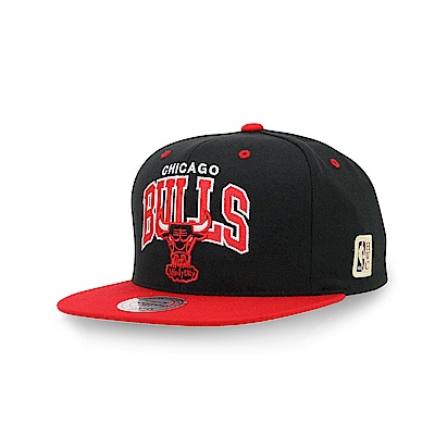 型號：INTL226CHIBUL美國百年歷史運動品牌Mitchell & Ness。HWC復古系列。帽沿、帽身兩色拼接設計。帽側HWC刺繡。適合頭圍55-60公分。