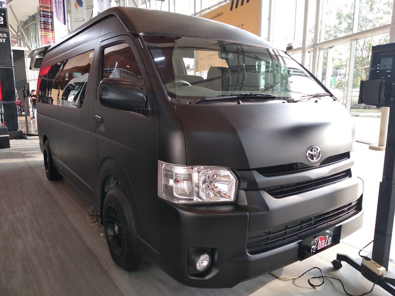 Baze Masih Pajang Hiace Lama