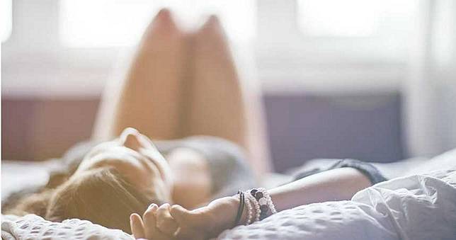 女友才剛為他墮胎在淌血　渣男求婚失敗「硬闖」下場GG了
