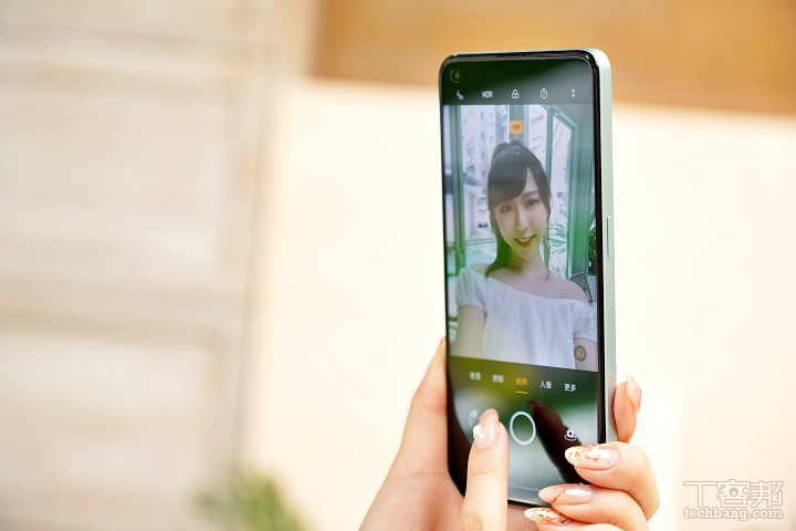 OPPO Reno7 Z 平價登場，Enco Air 2 藍牙耳機一併登場