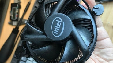 Intel 第 10 代 CPU 盒裝散熱器有驚喜，官方黑化版更霸氣