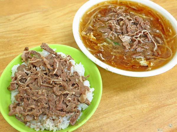 【台中美食】阿仁羊肉焿-40年老店的羊肉羹 【台中美食】阿仁羊肉焿-40年老店的羊肉羹