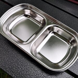 美麗大街【108052711】韓國燒烤醬料碟調味碟醋盤小菜碟 (雙格)。流行女裝與女鞋人氣店家美麗大街網路購物的★出發露營趣★、餐具 / 鋼杯 / 調味罐有最棒的商品。快到日本NO.1的Rakuten