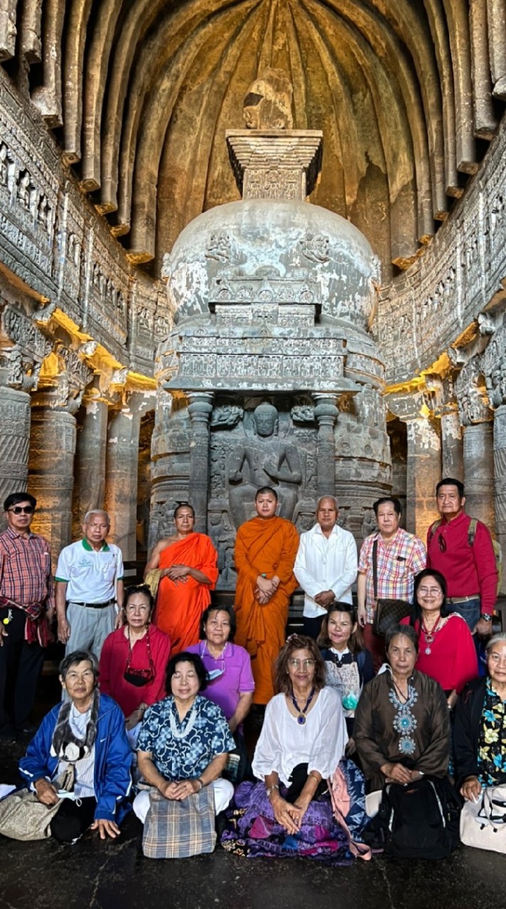 กลุ่มเที่ยวชมวัดIn The World