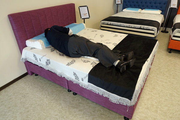 台中床墊工廠直營,台中獨立筒床墊,大里八鐘頭展示工廠,平價乳膠獨立筒床墊, 彈簧保固10年、流程透明手工客製獨立筒床墊