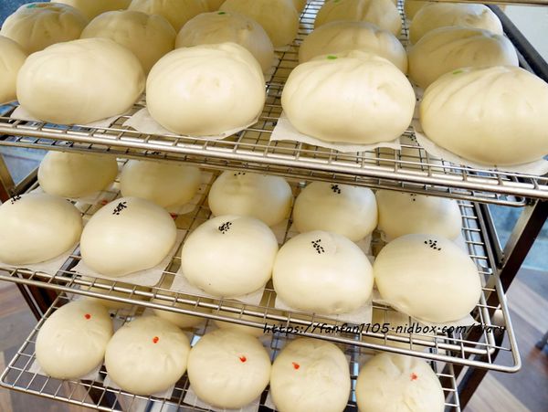 【三峽美食】天心包子舖 爆漿芋角包爆汁起司鮮肉包香辣老虎包筍包 各式包子饅頭，當早餐、點心都適合 (14).JPG