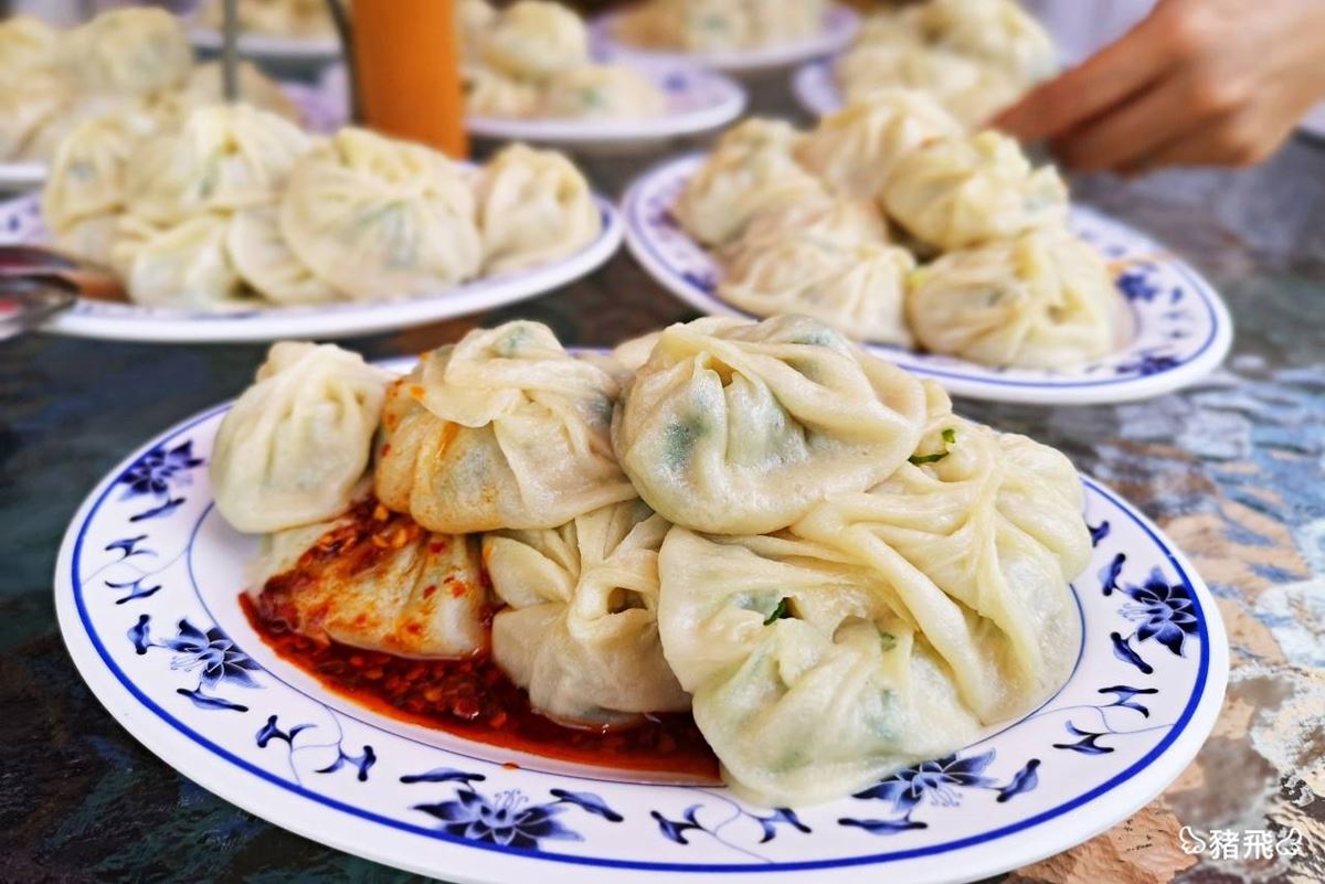 食尚鐵粉認證！宜蘭必吃６超強小吃：半熟蛋滷肉飯、排隊小籠包、炸蛋蔥油餅