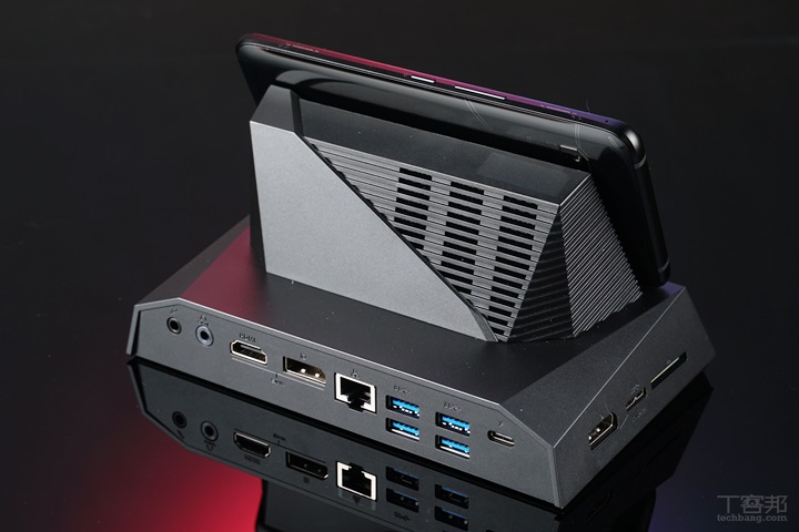 華碩 ROG Phone 大全套開箱！重新定義電競手機樣貌