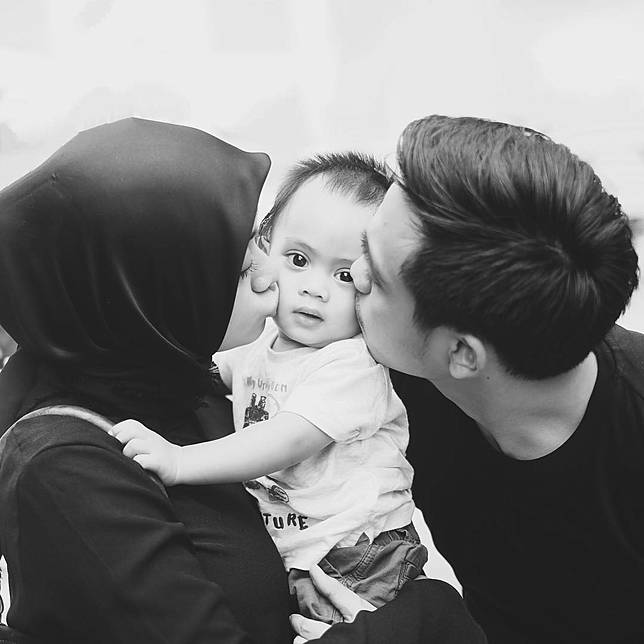 12 Foto Keluarga Seleb yang Jadi Inspirasi Foto Keluarga Kecilmu