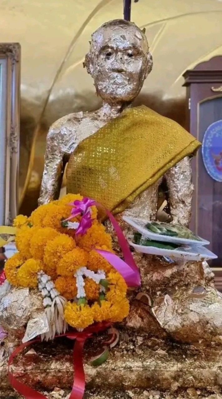 วัดไชโยวรวิหาร พระอารามหลวงชั้นโท