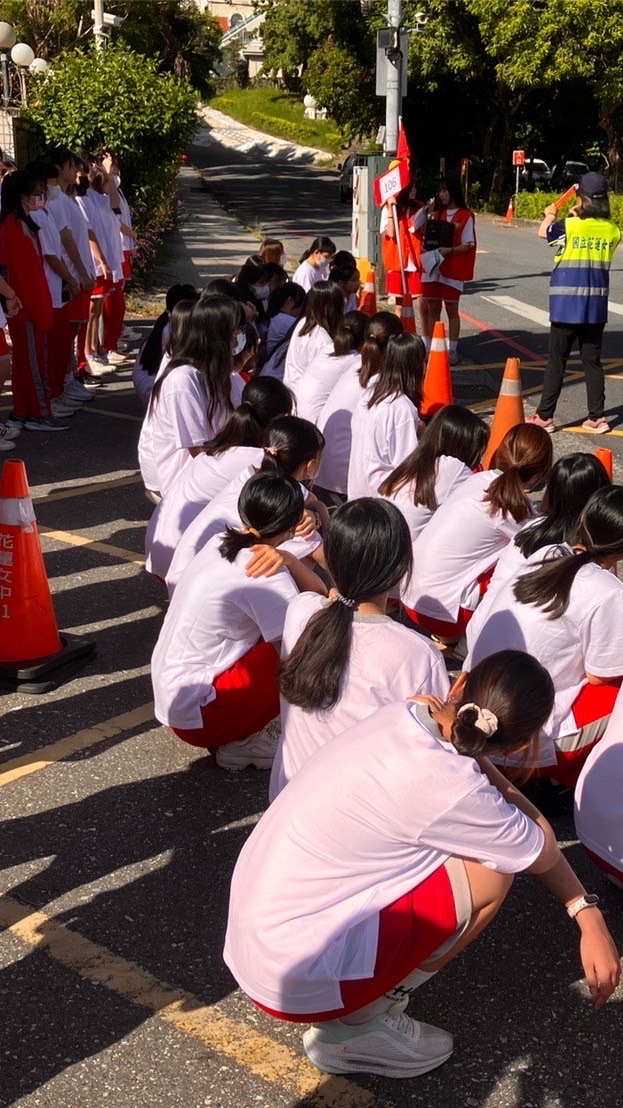 106🈚️🧑‍🏫