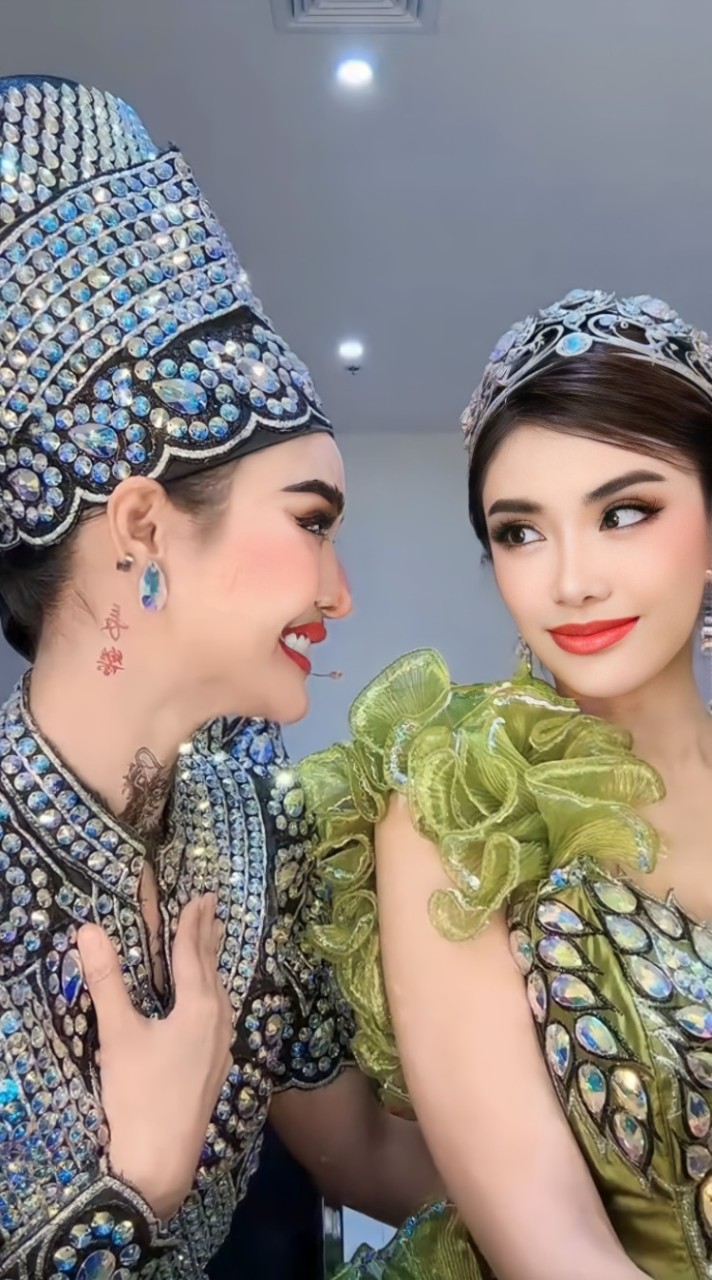 หลวงแด๊ดชีชม💙🤍のオープンチャット