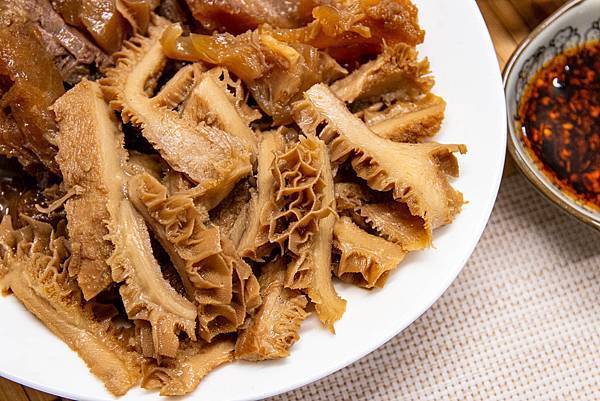 【宅配美食】瑞榮發-從菜市場小小店面做到網路宅配的30年老字號純手工糯米腸、滷味美食