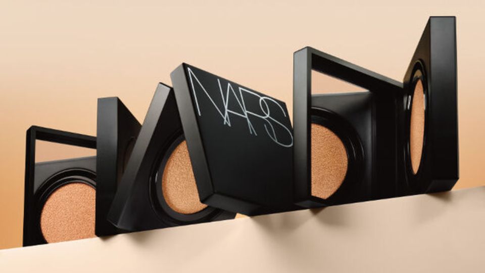 NARS 超持久亮顏氣墊粉餅