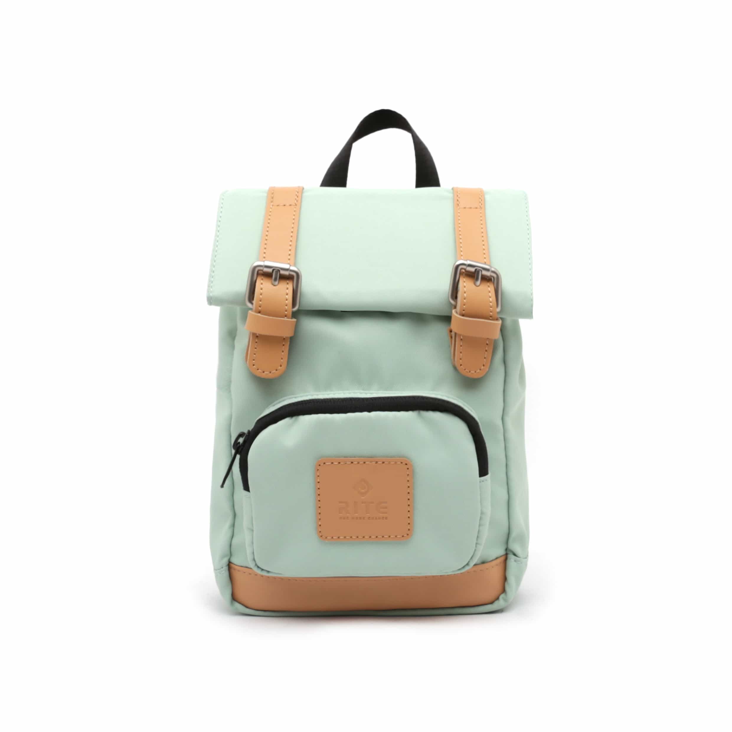 親愛的，我把包包縮小了 曾經轟動一時的飛行包回來了，這次我們帶來mini版的飛行包 精緻小巧的包體，容納您的日常所需 專屬鑰匙扣環，不再找不到鑰匙 長夾，小洋傘樣樣都行