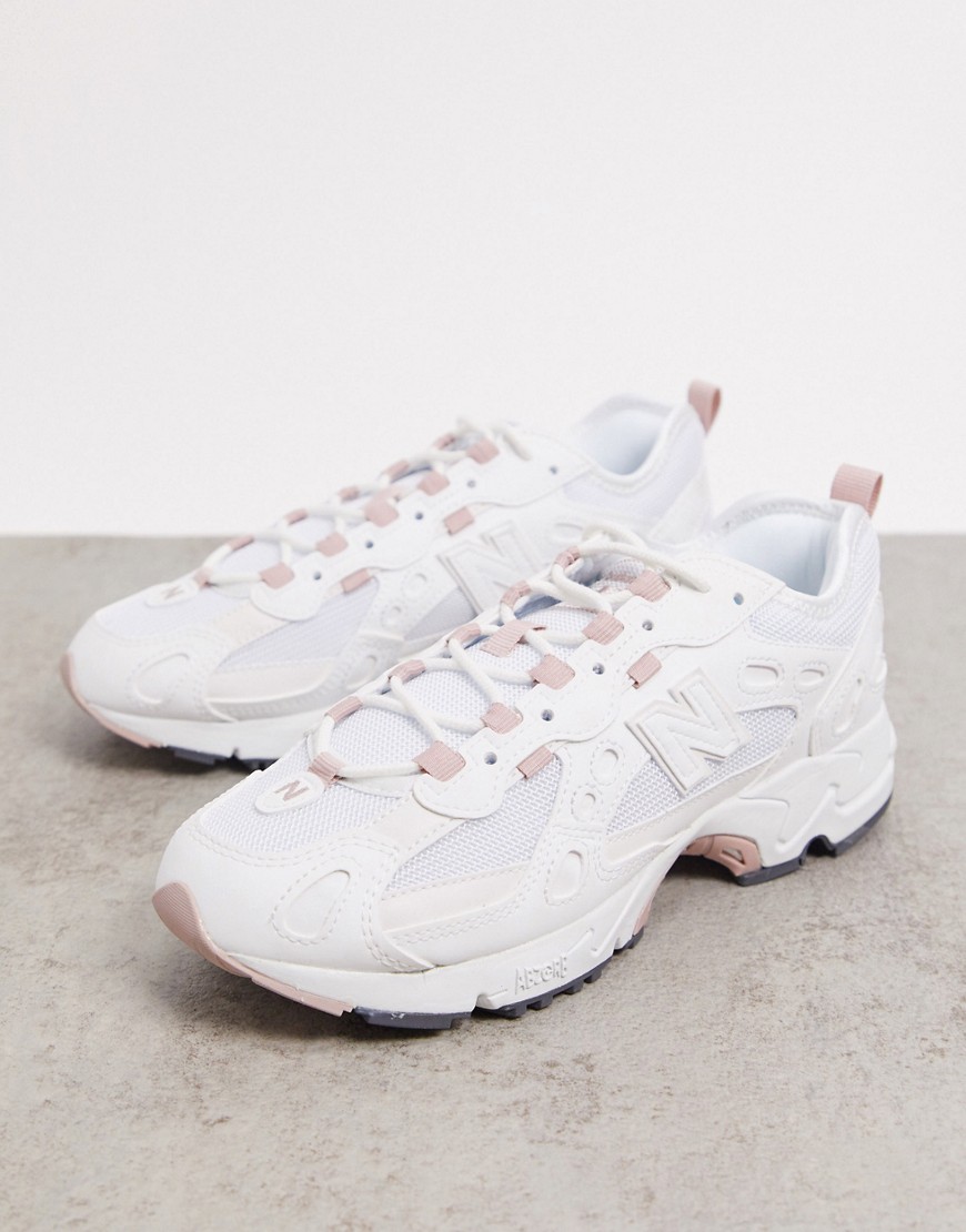 Trainers by New Balance Switch up your rotation Low-profile design Pull tab for easy entry Lace-up f