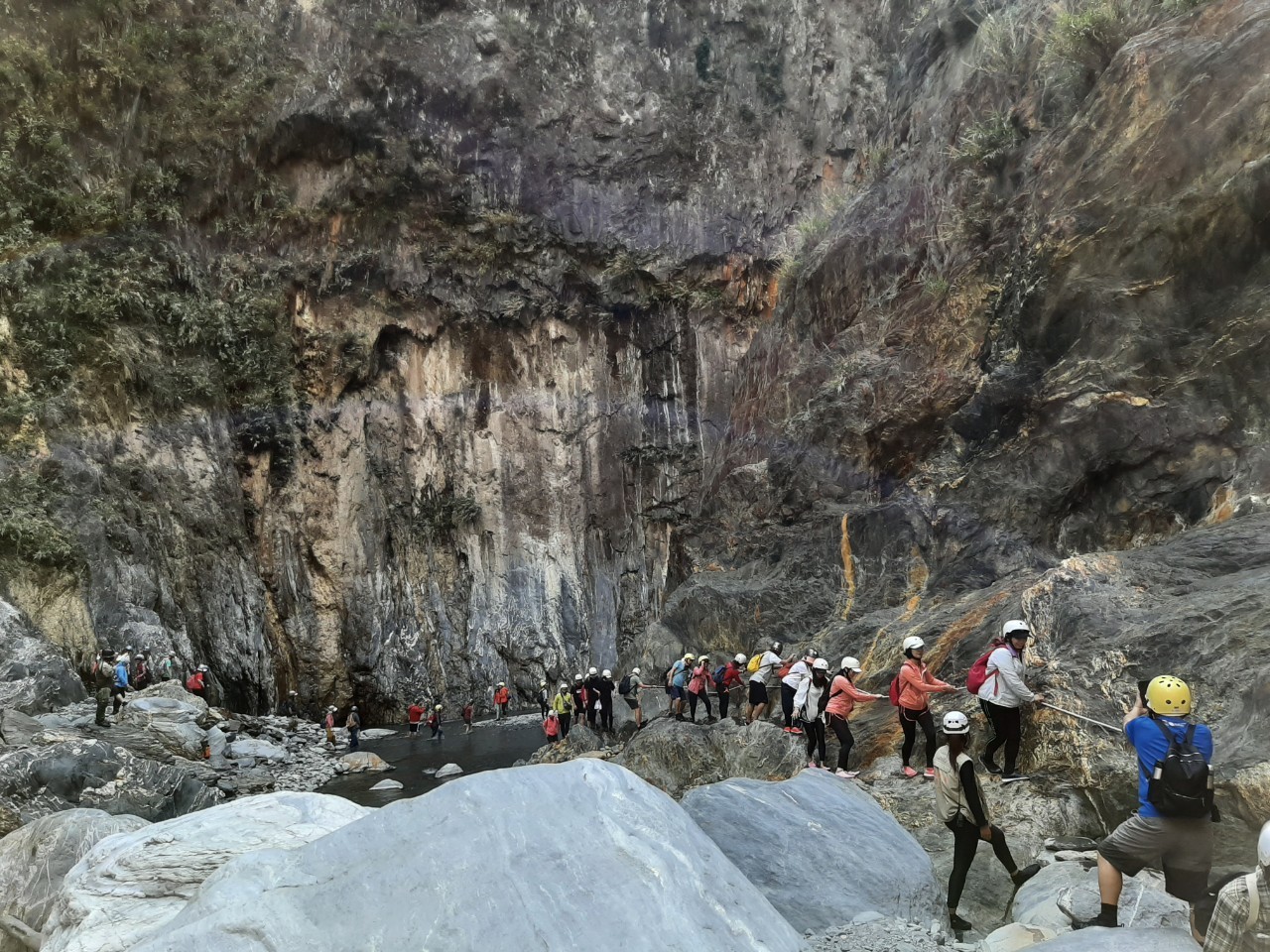 屏東霧台哈尤溪溯溪之旅(圖片提供/Linda Wang)