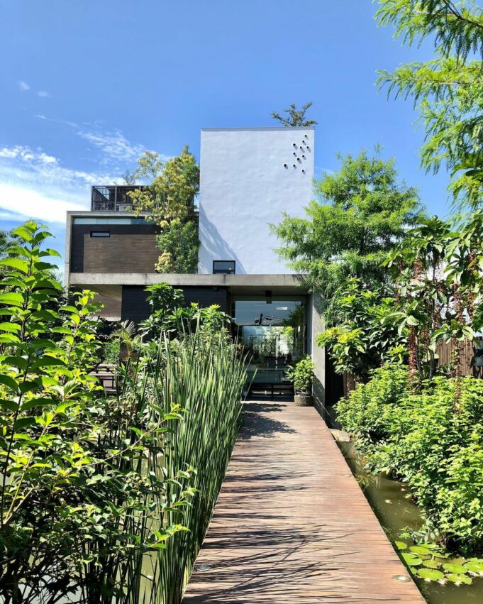 宜蘭住宿推薦｜有著好山好水魅力的宜蘭一直是大家旅遊的首選聖地，這次小編幫大家精選2021最新15間【宜蘭住宿推薦】！從高CP值 宜蘭背包客棧 、熱門 宜蘭親子住宿 ，到超豪華的 宜蘭住宿包棟 ，一個人到一群人的選擇通通有～趁連假安排一趟超讚的宜蘭之旅吧！