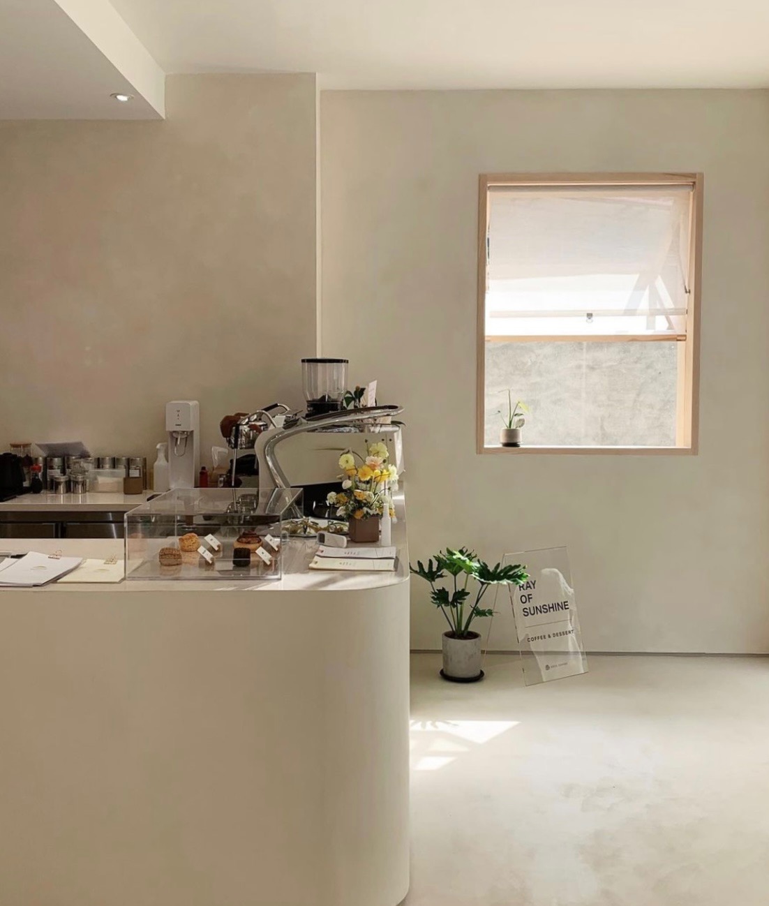 AROS COFFEE 一縷光