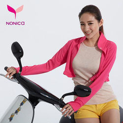 ◎．結合袖套及防曬，二合一功能。|◎．涼爽舒適，永久性抗UV，防曬係數UPF50+(A級)。|◎．騎車、開車、旅遊等戶外活動皆適宜。​品牌:NONICA諾妮卡品牌定位:流行品牌款式:運動外套/棒球外套