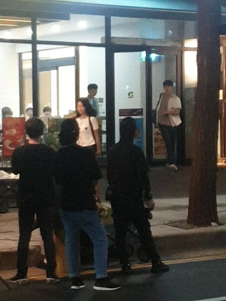 《雖然是精神病但沒關係》徐睿知&金秀賢「校服約會」引熱議！