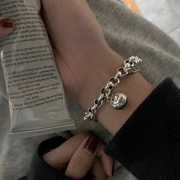 TTyrae FU~重工粗款鍊條笑臉吊墜手鍊女生ins小眾個性設計復古招財泰銀首飾