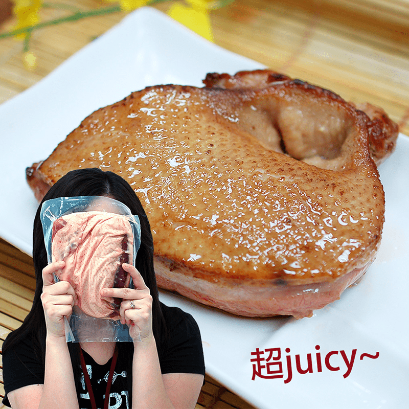 想吃高品質的法式櫻桃鴨胸肉，不用再跑高檔餐廳，動動滑鼠頂高級食材直接送到府！花東縱谷的好山好水，配上進口玉米作為飼料，才能養殖出肉質細緻的優質鴨胸肉！外皮酥脆，肉嫩多汁，口感鮮嫩脆甜，簡單乾煎，灑上海