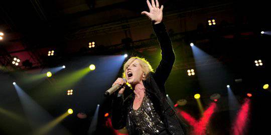 Lirik Lagu Zombie The Cranberries Merdeka Com Line Today