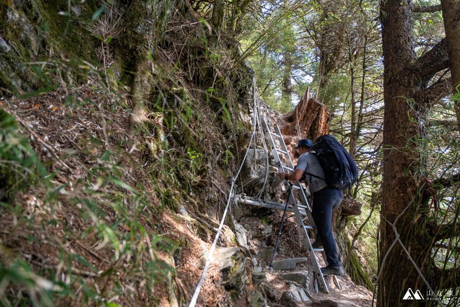 山女孩MelissaxMao冒險生活_奇萊主北_奇萊北峰主峰三天兩夜登山紀錄-54.jpg