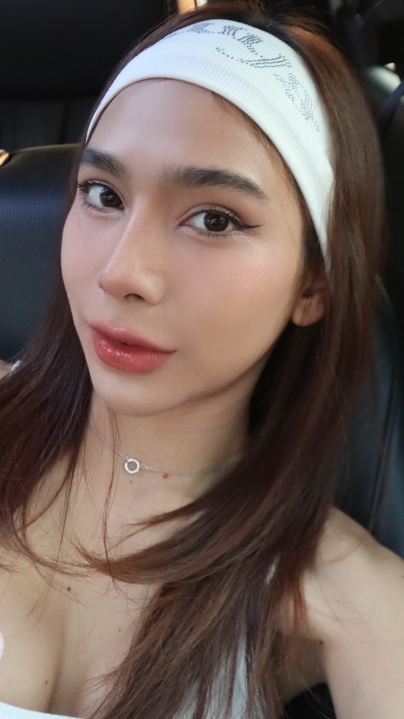 ด้อมชุดขาวว้าว✨👑