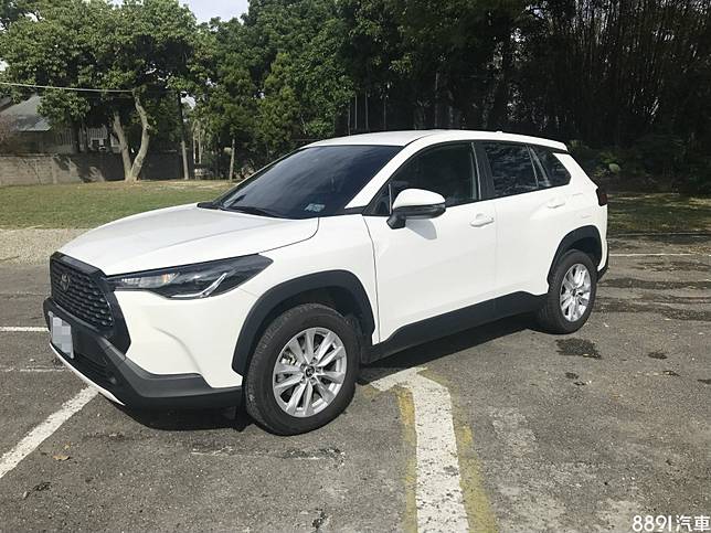 素人試駕 真實車主說法最實在 年豐田corolla Cross素人開箱 81汽車交易網 Line Today