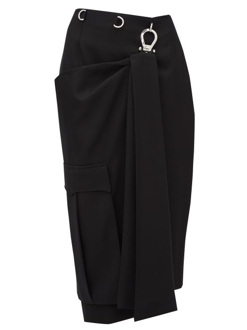 Prada - Slick tailoring met romance and modern utility on the AW19 runway - reflected through the co